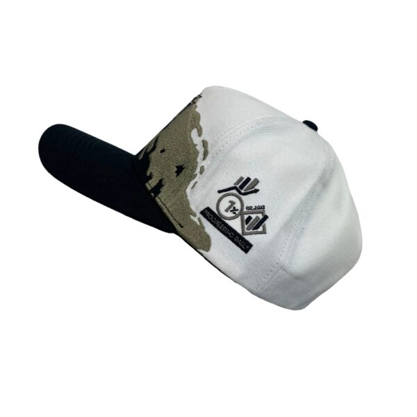 Three-tone Embroidered Cap - Image 3